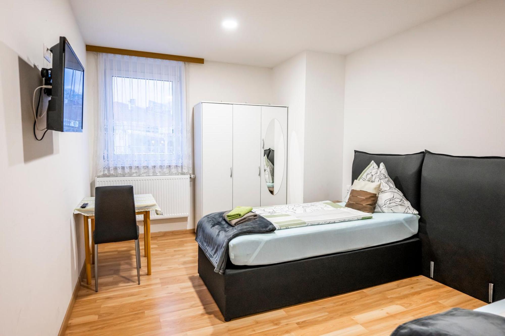 Die Schlafstube - Bed & Breakfast Zeltweg Extérieur photo