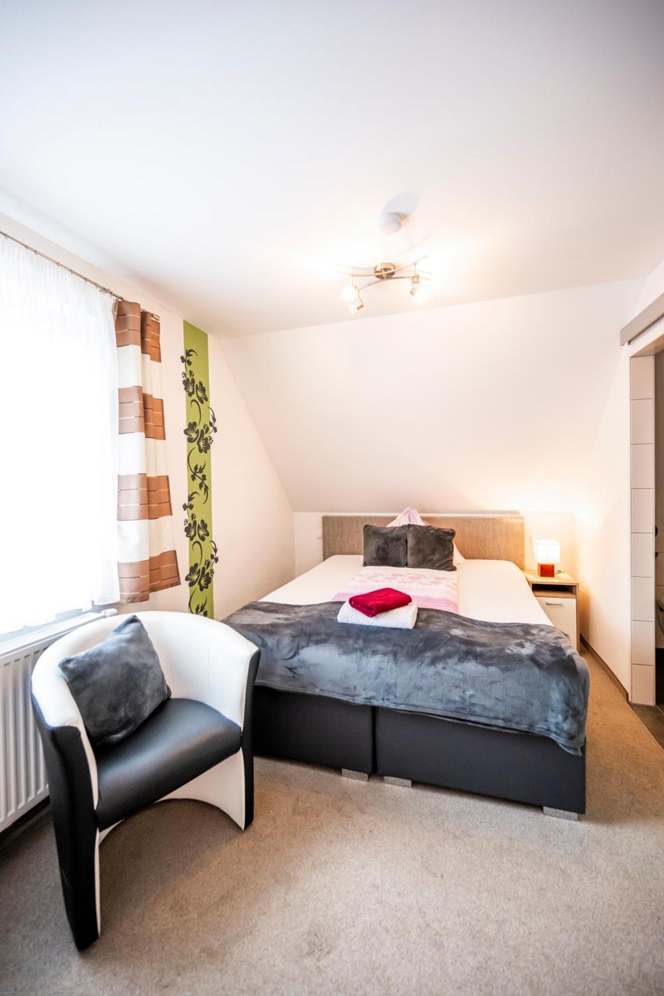 Die Schlafstube - Bed & Breakfast Zeltweg Extérieur photo