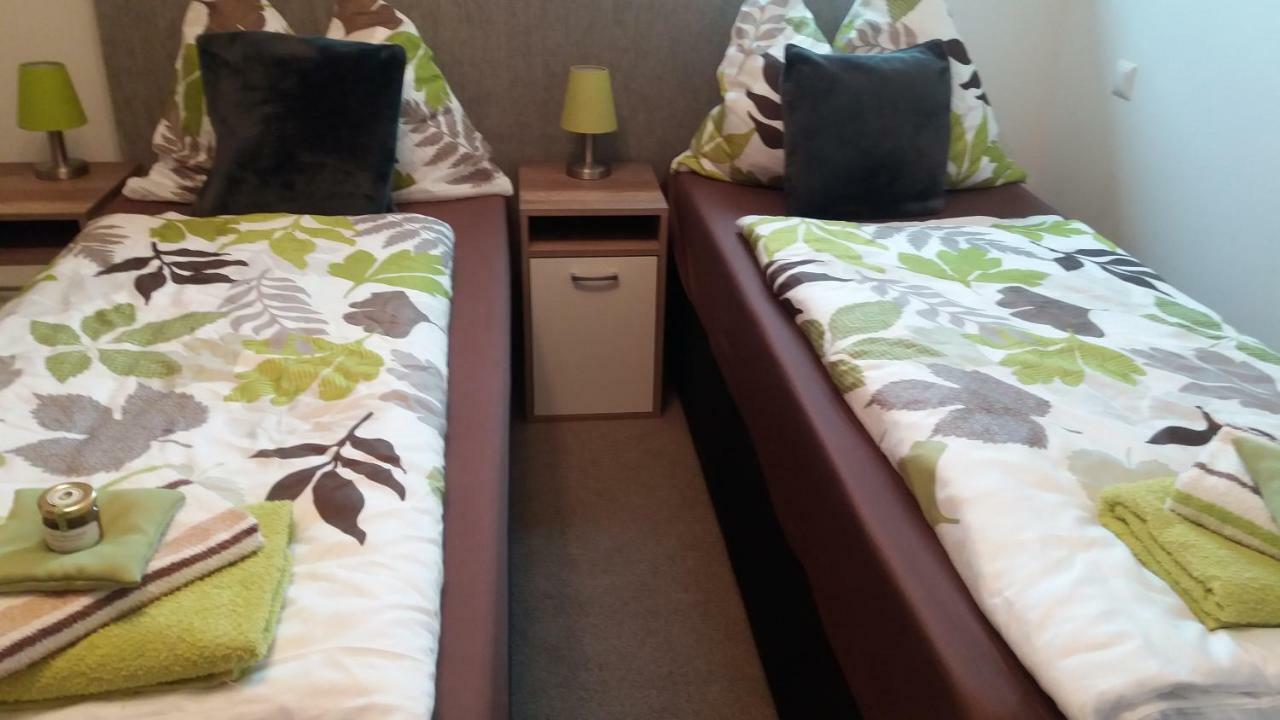 Die Schlafstube - Bed & Breakfast Zeltweg Extérieur photo